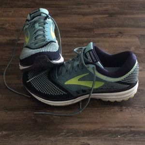 Brooks Revel running shoes